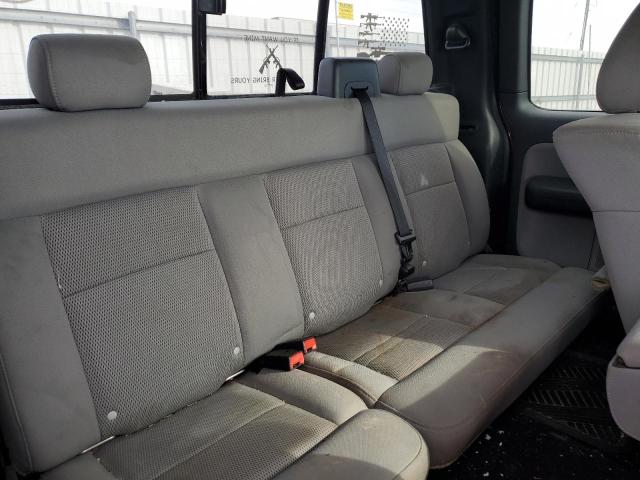 Photo 6 from auction – 2004 FORD F150 with VIN 1FTPX04574KB95928