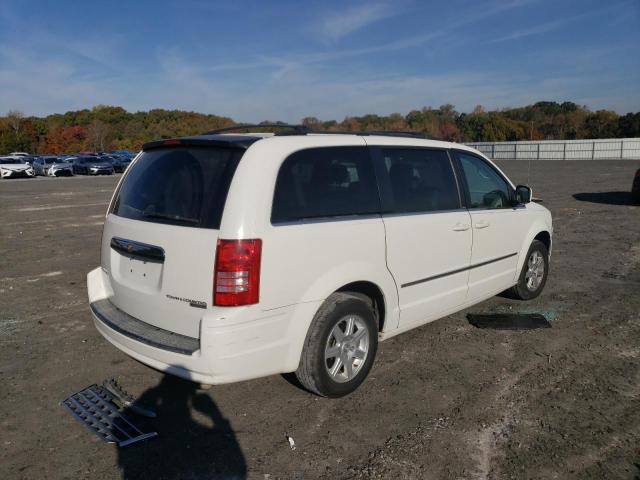 Photo 4 from auction – 2010 CHRYSLER TOWN & COU with VIN 2A4RR5D15AR155674