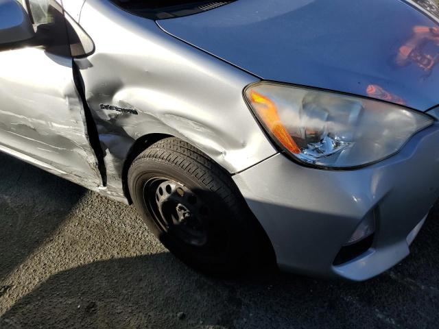 Photo 9 from auction – 2013 TOYOTA PRIUS C with VIN JTDKDTB37D1032790