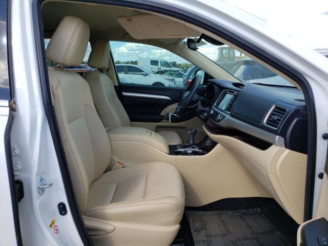 Photo 5 from auction – 2017 TOYOTA HIGHLANDER with VIN 5TDZZRFH5HS195987