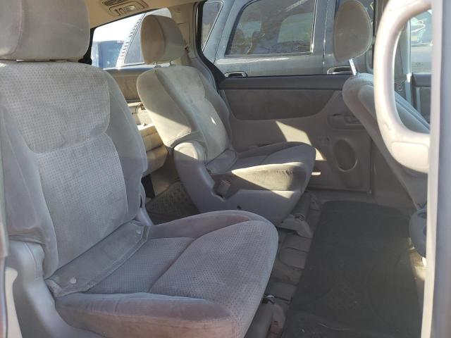 Photo 6 from auction – 2010 TOYOTA SIENNA CE with VIN 5TDKK4CC8AS338163
