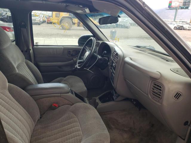Photo 5 from auction – 2001 CHEVROLET BLAZER with VIN 1GNDT13W012141212