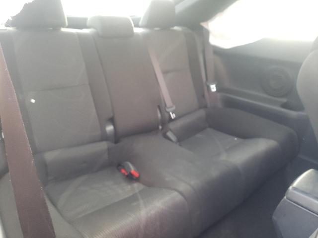 Photo 6 from auction – 2011 TOYOTA SCION with VIN JTKJF5C70B3009218