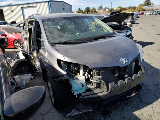 TOYOTA SIENNA LE 2017 with VIN 5TDKZ3DC5HS775326 - Photo from auction