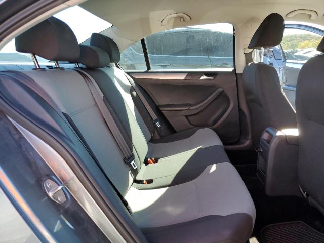 Photo 6 from auction – 2017 VOLKSWAGEN JETTA S with VIN 3VW2B7AJ9HM360957
