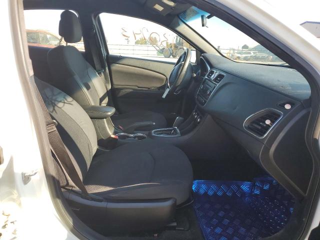 Photo 5 from auction – 2013 CHRYSLER 200 LX with VIN 1C3CCBAB2DN704861