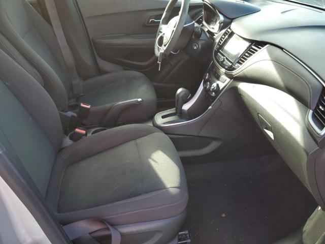 Photo 5 from auction – 2017 CHEVROLET TRAX LS with VIN KL7CJKSB7HB129256