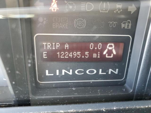 Photo 8 from auction – 2011 LINCOLN NAVIGATOR with VIN 5LMJJ2H52BEJ04453