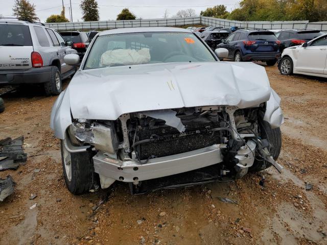 Photo 9 from auction – 2007 CHRYSLER 300 TOURIN with VIN 2C3KA53G67H777028