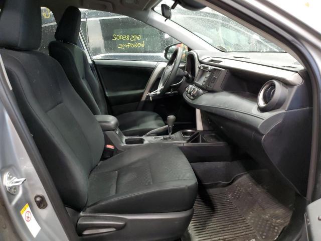 Photo 5 from auction – 2017 TOYOTA RAV4 LE with VIN 2T3BFREV0HW647988
