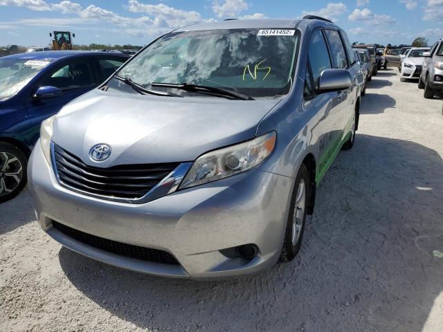 Photo 2 from auction – 2013 TOYOTA SIENNA LE with VIN 5TDKK3DC9DS369760