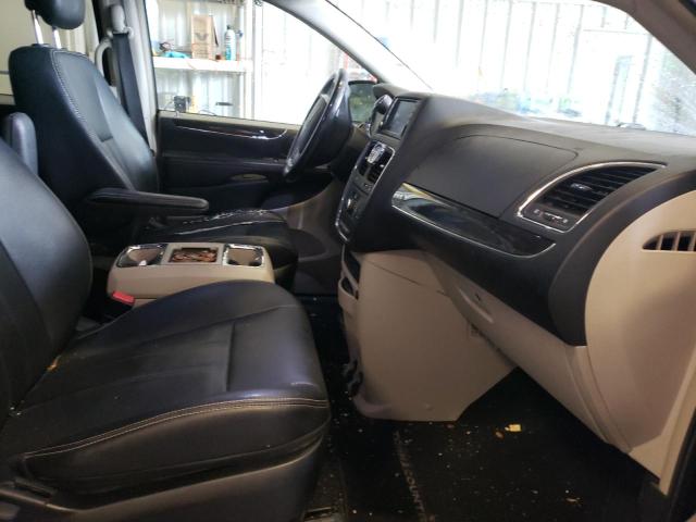 Photo 5 from auction – 2013 CHRYSLER TOWN & COU with VIN 2C4RC1BG4DR677062