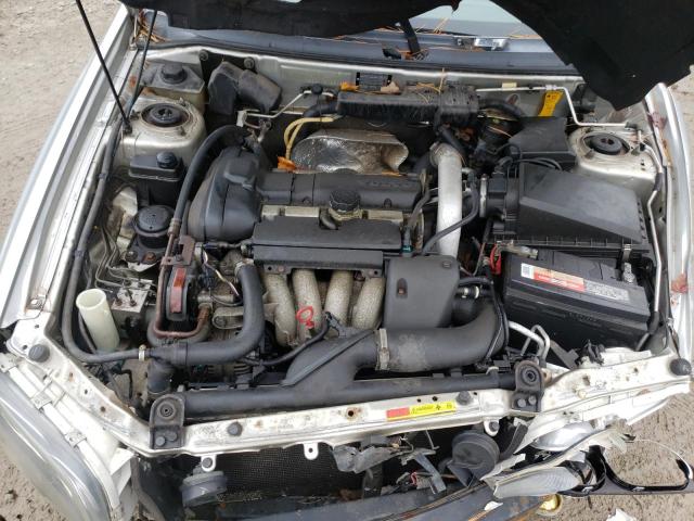 Photo 7 from auction – 2004 VOLVO V40 1.9T with VIN YV1VW27504F047351