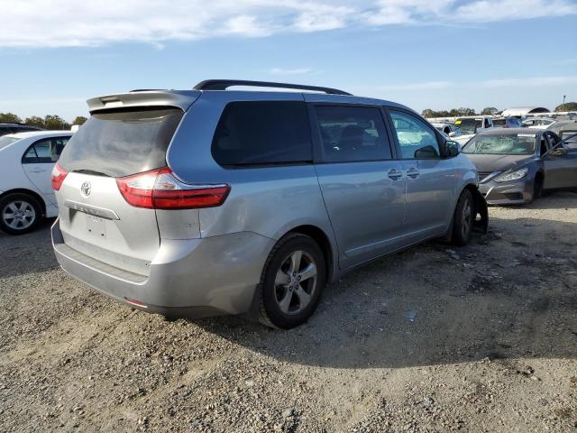 Photo 4 from auction – 2017 TOYOTA SIENNA LE with VIN 5TDKZ3DC4HS862196