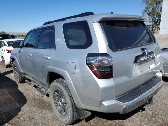 Photo 3 from auction – 2020 TOYOTA 4RUNNER SR with VIN JTEBU5JR9L5750460