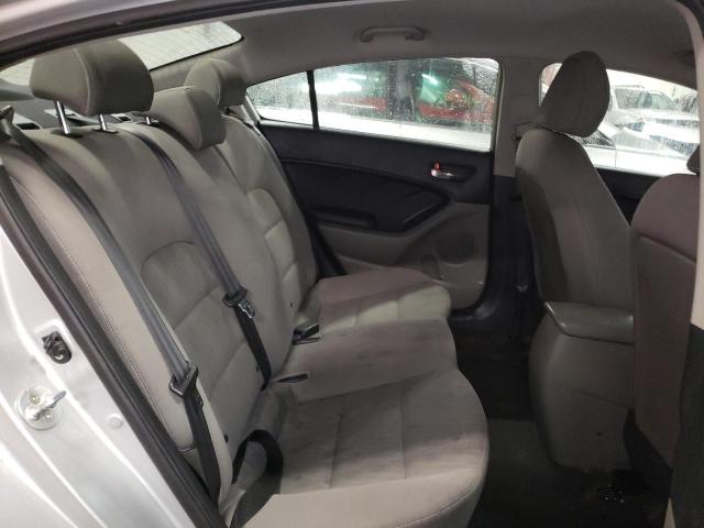Photo 6 from auction – 2016 KIA FORTE LX with VIN KNAFK4A67G5572983