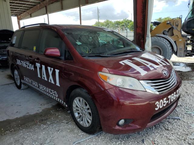 TOYOTA SIENNA XLE 2017 with VIN 5TDYZ3DC3HS798081 - Photo from auction