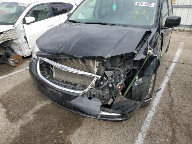 Photo 9 from auction – 2014 CHRYSLER TOWN & COU with VIN 2C4RC1BG2ER421410