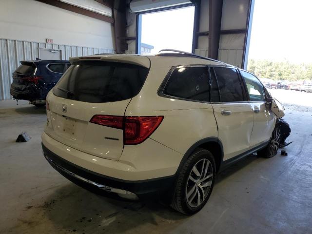 Photo 4 from auction – 2017 HONDA PILOT TOUR with VIN 5FNYF5H98HB032614