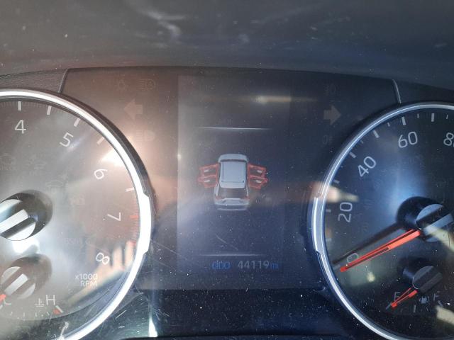 Photo 8 from auction – 2019 TOYOTA RAV4 XLE with VIN JTMP1RFV5KD031064