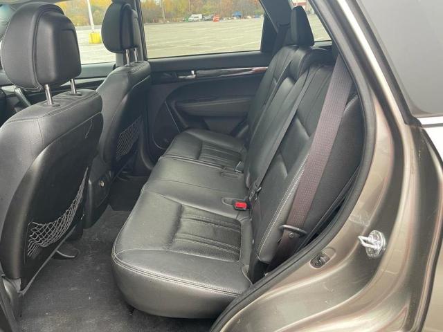 Photo 6 from auction – 2012 KIA SORENTO SX with VIN 5XYKWDA27CG189811