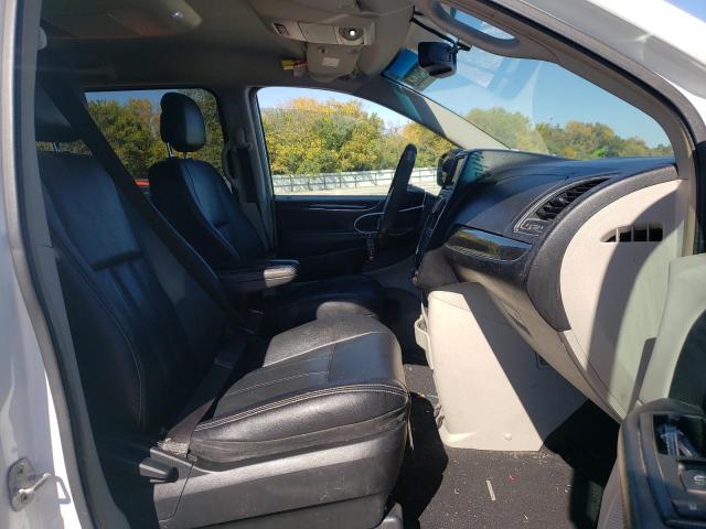 Photo 5 from auction – 2014 CHRYSLER TOWN & COU with VIN 2C4RC1BG6ER372440