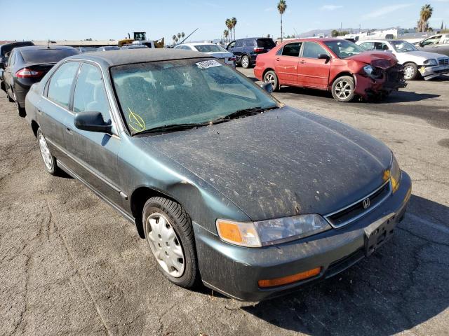 HONDA ACCORD 1996 with VIN 1HGCD5639TA284261 - Photo from auction