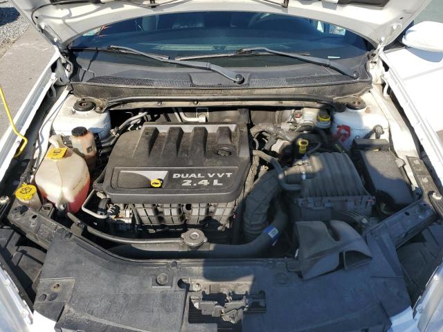 Photo 7 from auction – 2013 CHRYSLER 200 LX with VIN 1C3CCBAB2DN704861