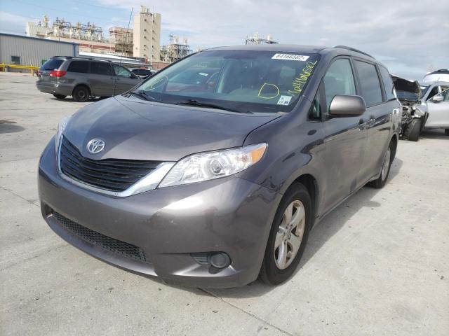 Photo 2 from auction – 2014 TOYOTA SIENNA LE with VIN 5TDKK3DC8ES443851