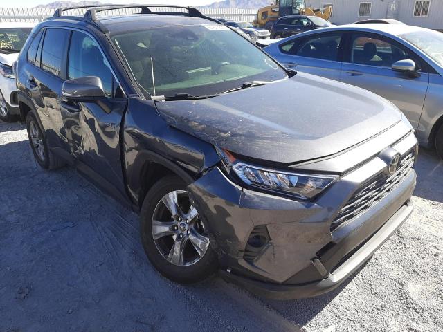 TOYOTA RAV4 XLE 2019 with VIN JTMP1RFV5KD031064 - Photo from auction