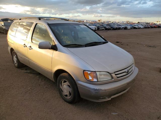 TOYOTA SIENNA LE 2003 with VIN 4T3ZF13C33U535728 - Photo from auction