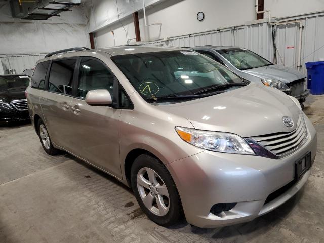 Photo 1 from auction – 2015 TOYOTA SIENNA LE with VIN 5TDKK3DC7FS577073