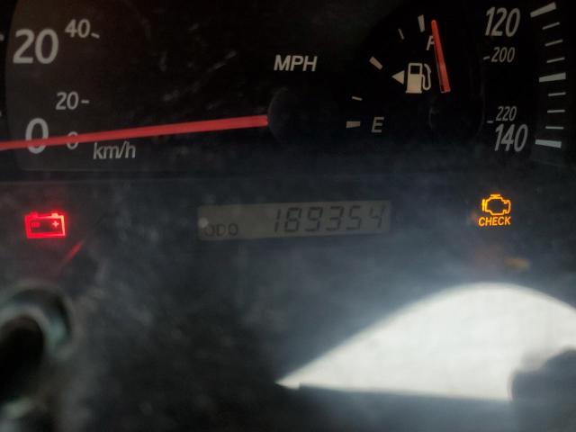 Photo 8 from auction – 2002 TOYOTA CAMRY LE with VIN JTDBF30K520001870