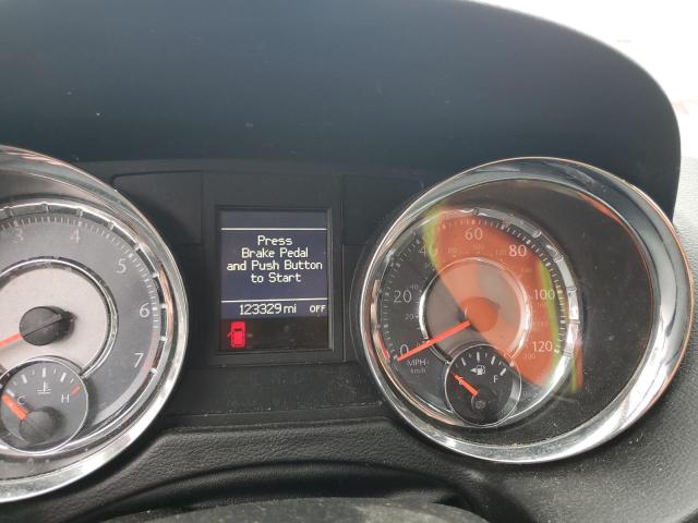 Photo 8 from auction – 2014 CHRYSLER TOWN & COU with VIN 2C4RC1BG2ER421410