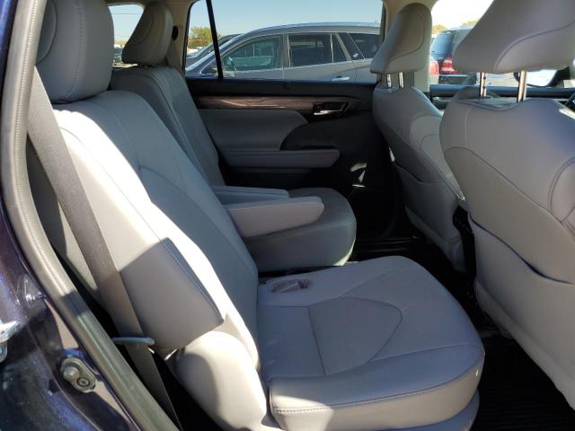 Photo 6 from auction – 2021 TOYOTA HIGHLANDER with VIN 5TDDZRBH4MS524608