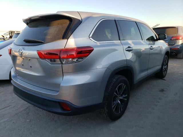 Photo 4 from auction – 2019 TOYOTA HIGHLANDER with VIN 5TDZZRFH4KS297174