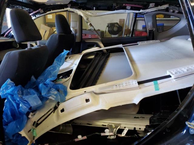 Photo 5 from auction – 2017 TOYOTA RAV4 XLE with VIN JTMRFREVXHJ156664