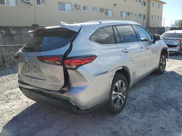 Photo 4 from auction – 2022 TOYOTA HIGHLANDER with VIN 5TDHZRAH1NS551298