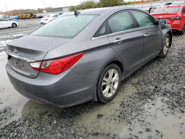 Photo 4 from auction – 2012 HYUNDAI SONATA SE with VIN 5NPEC4AC9CH453165