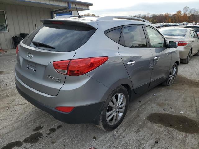 Photo 4 from auction – 2011 HYUNDAI TUCSON GLS with VIN KM8JU3AC6BU157249