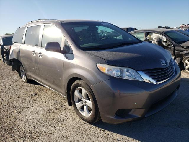 Photo 1 from auction – 2017 TOYOTA SIENNA LE with VIN 5TDKZ3DC7HS886458