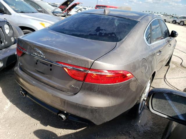 Photo 4 from auction – 2017 JAGUAR XF PRESTIG with VIN SAJBE4BV0HCY33173