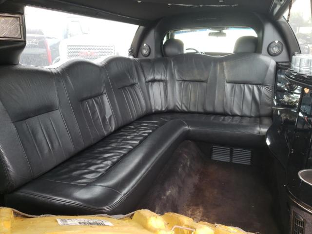 Photo 10 from auction – 2006 LINCOLN TOWN CAR E with VIN 1L1FM88W06Y601857