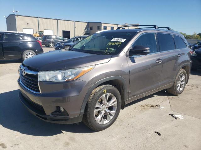 Photo 2 from auction – 2015 TOYOTA HIGHLANDER with VIN 5TDJKRFH8FS188689