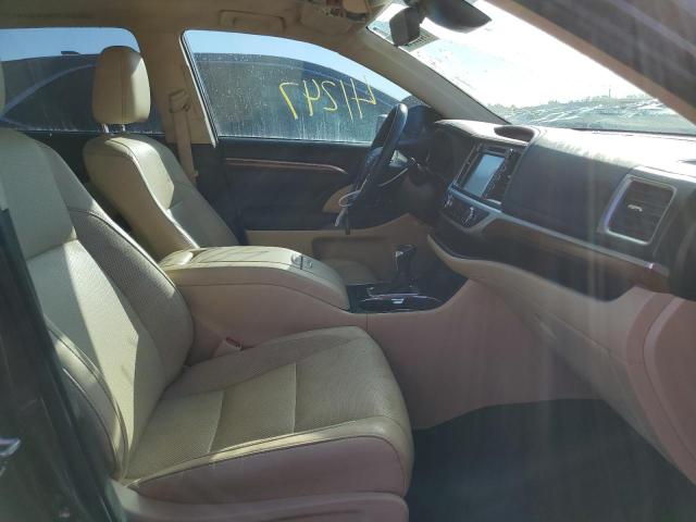 Photo 5 from auction – 2019 TOYOTA HIGHLANDER with VIN 5TDYZRFH6KS319896