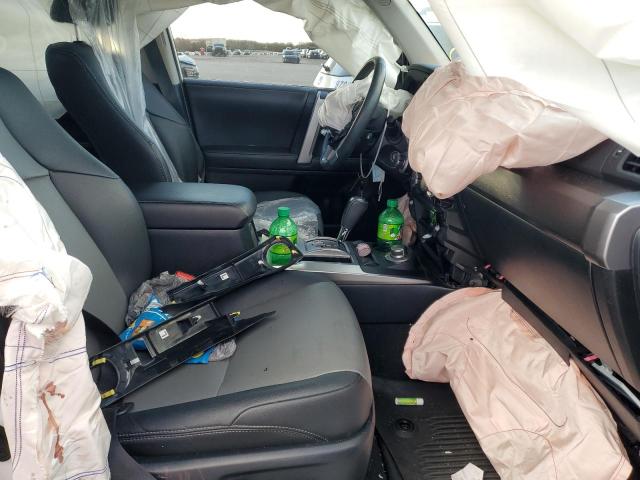 Photo 5 from auction – 2019 TOYOTA 4RUNNER SR with VIN JTEBU5JR7K5728911