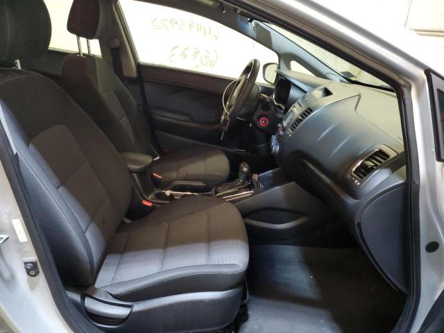 Photo 5 from auction – 2017 KIA FORTE LX with VIN 3KPFL4A73HE133004
