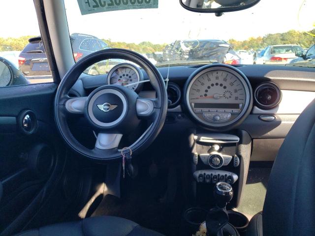 Photo 9 from auction – 2009 MINI COOPER with VIN WMWMF335X9TU73938