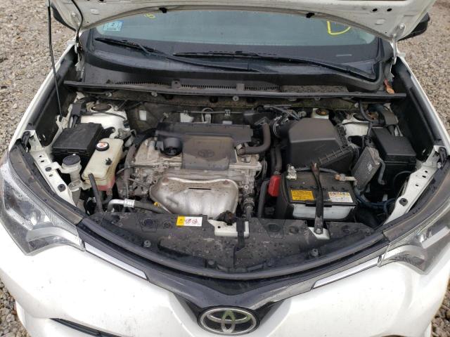 Photo 7 from auction – 2017 TOYOTA RAV4 LE with VIN JTMBFREV5HJ716172