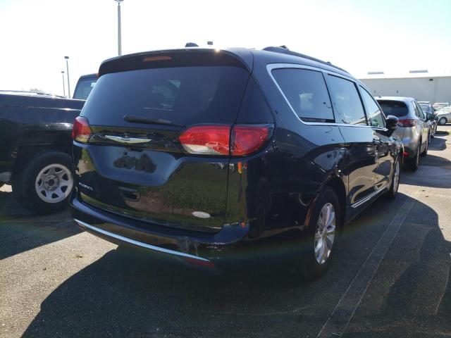 Photo 4 from auction – 2017 CHRYSLER PACIFICA T with VIN 2C4RC1BGXHR788026